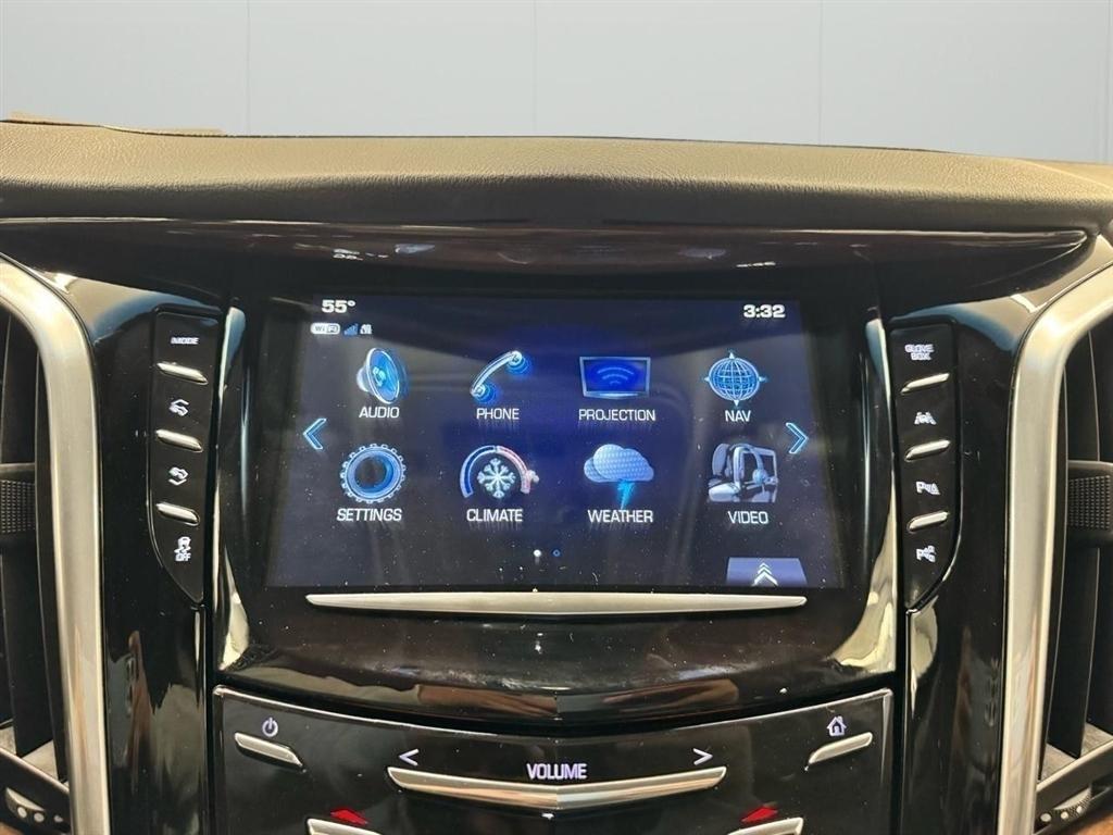 Cadillac Escalade ESV 2WD 4dr Luxury 2020