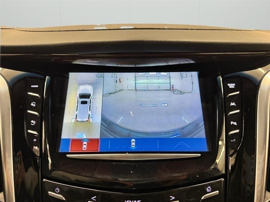 Cadillac Escalade ESV 2WD 4dr Luxury 2020