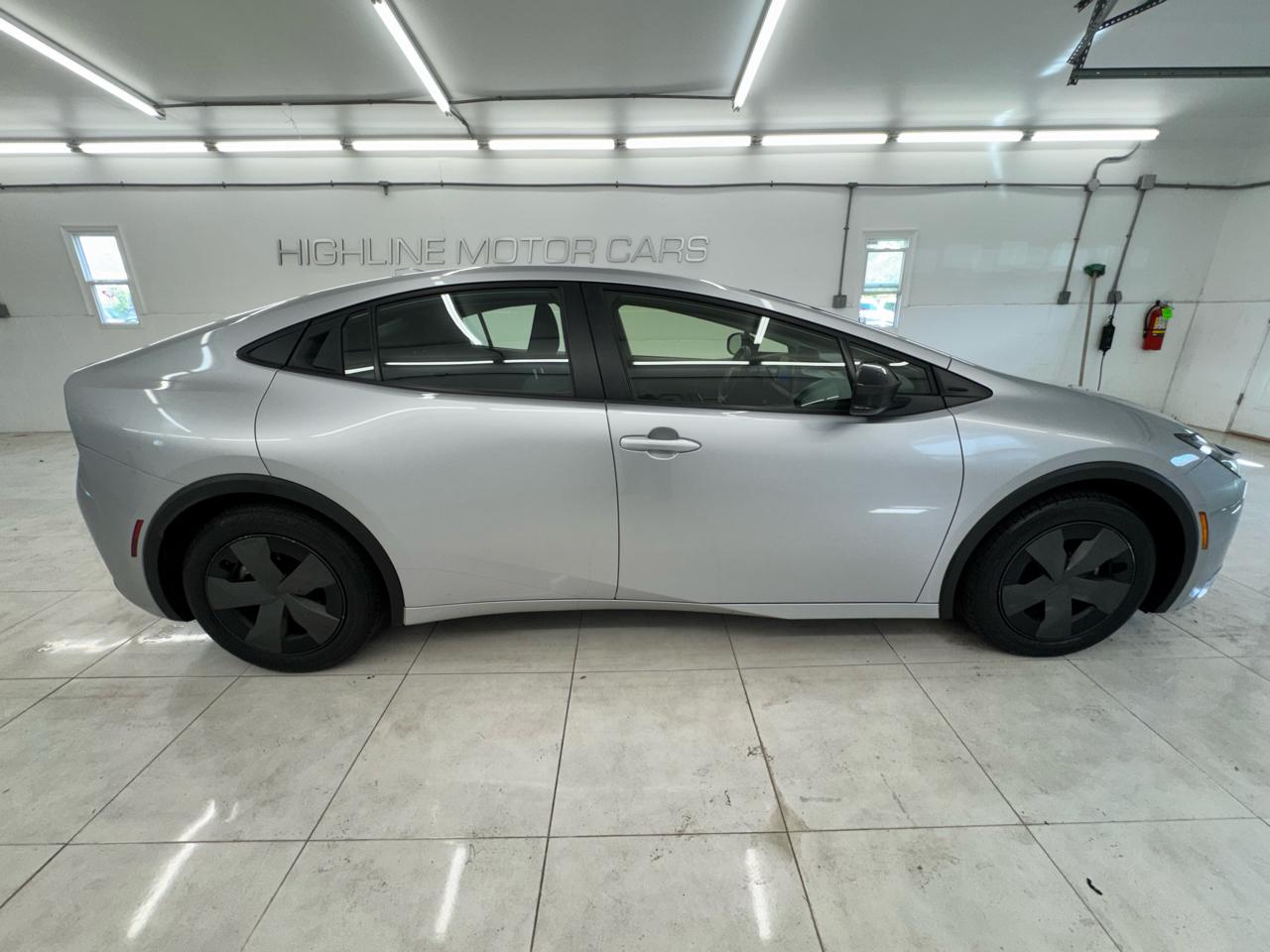 Toyota Prius Limited (Natl) 2024