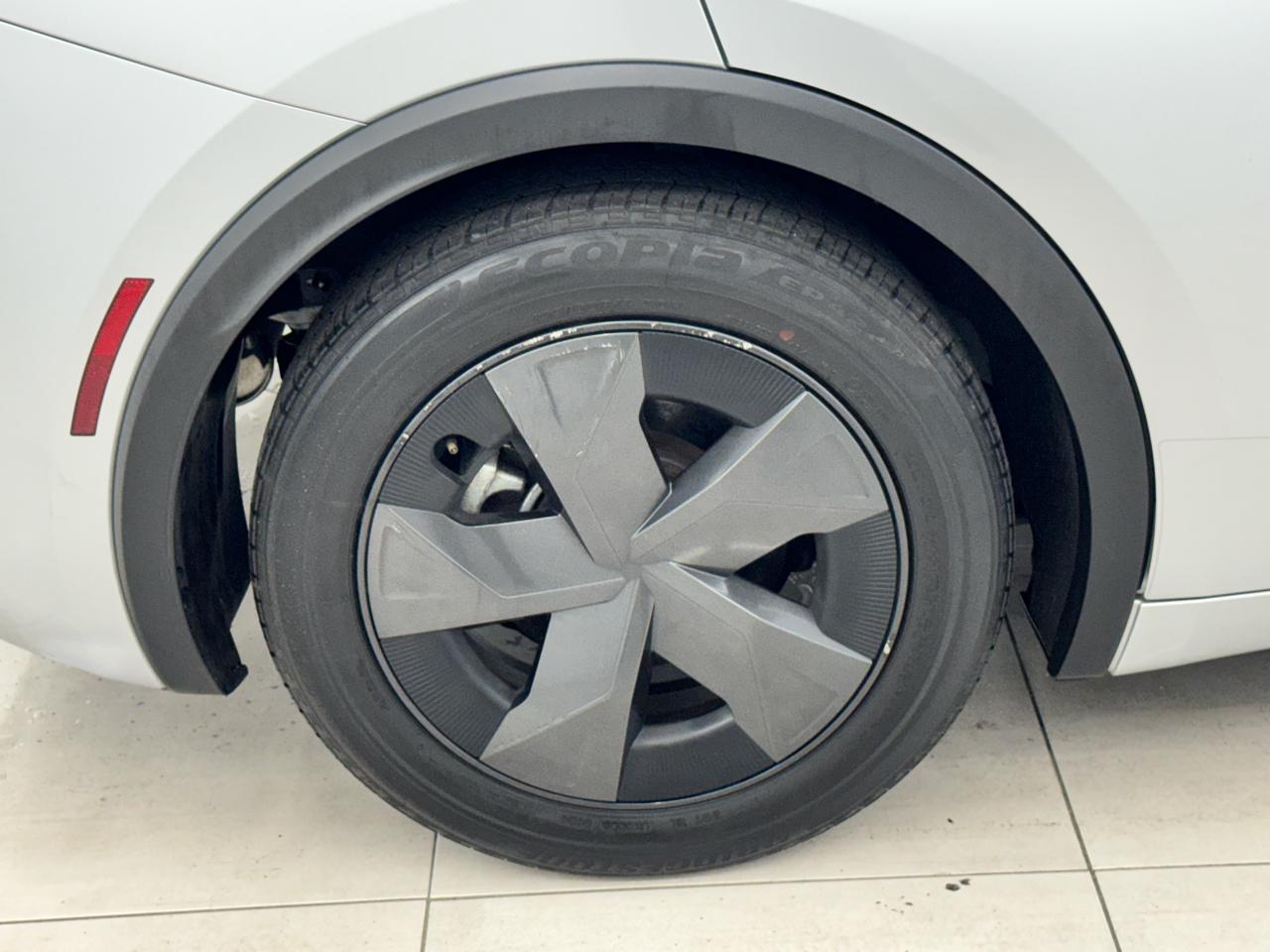 Toyota Prius Limited (Natl) 2024