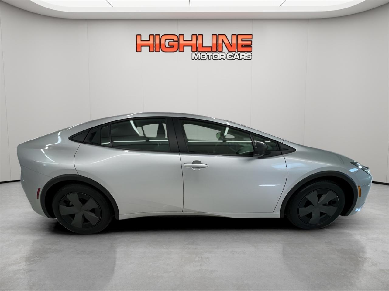 Toyota Prius Limited (Natl) 2024