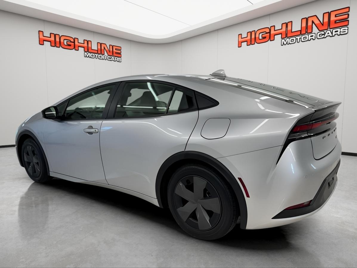 Toyota Prius Limited (Natl) 2024
