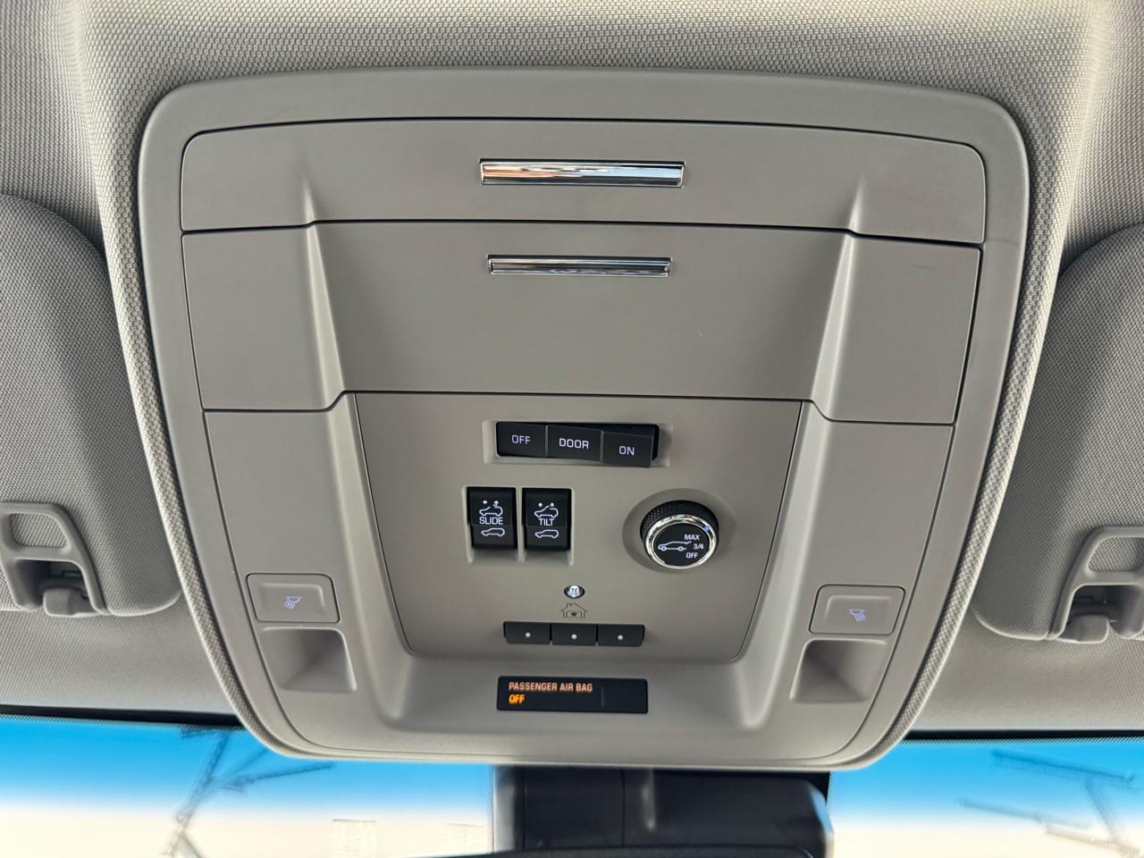 Chevrolet Tahoe 4WD 4dr LT 2018