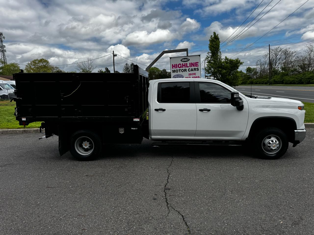 Chevrolet Silverado 3500HD CC 4WD Crew Cab 177" WB, 60" CA Work Truck 2024