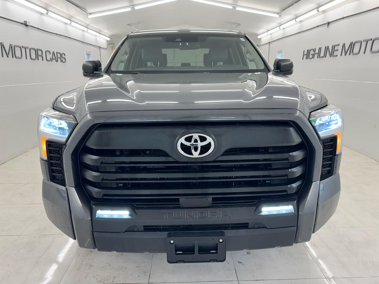 Toyota Tundra 4WD SR5 CrewMax 5.5' Bed (Natl) 2024