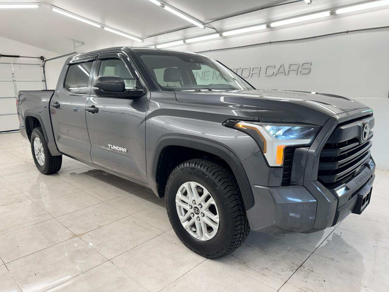 Toyota Tundra 4WD SR5 CrewMax 5.5' Bed (Natl) 2024