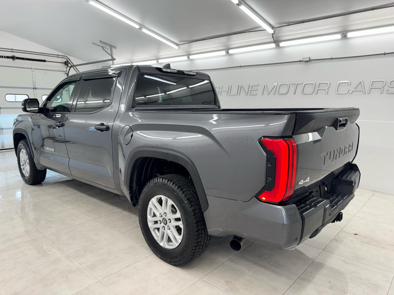 Toyota Tundra 4WD SR5 CrewMax 5.5' Bed (Natl) 2024