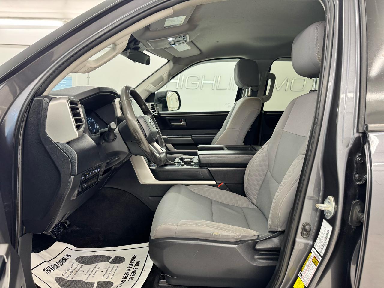 Toyota Tundra 4WD SR5 CrewMax 5.5' Bed (Natl) 2024