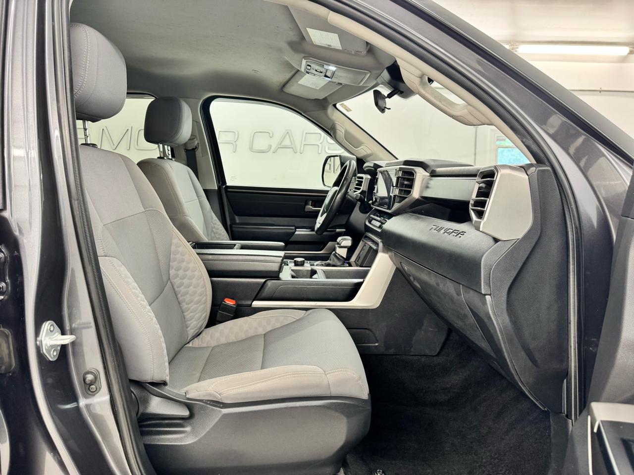 Toyota Tundra 4WD SR5 CrewMax 5.5' Bed (Natl) 2024