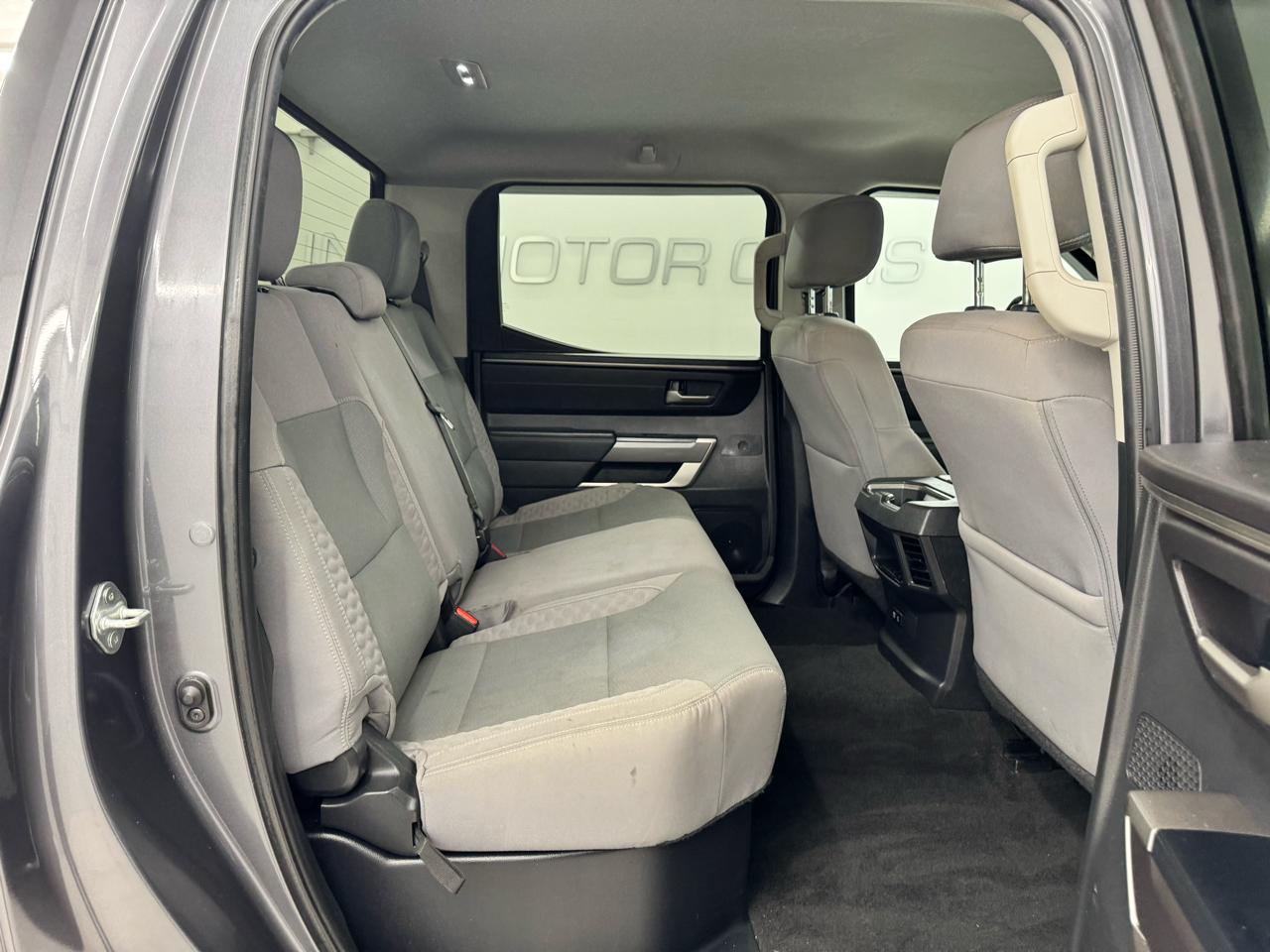 Toyota Tundra 4WD SR5 CrewMax 5.5' Bed (Natl) 2024