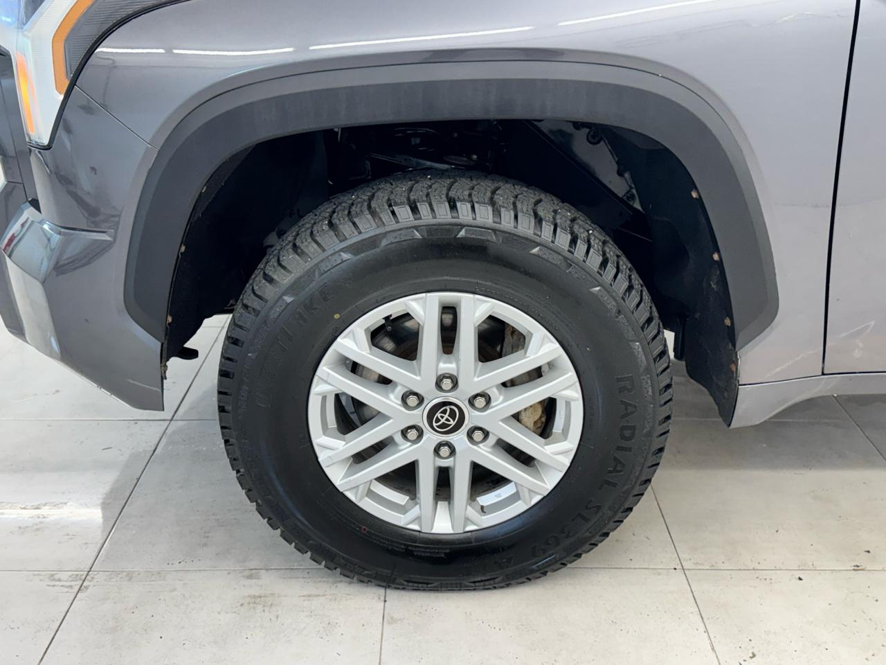 Toyota Tundra 4WD SR5 CrewMax 5.5' Bed (Natl) 2024