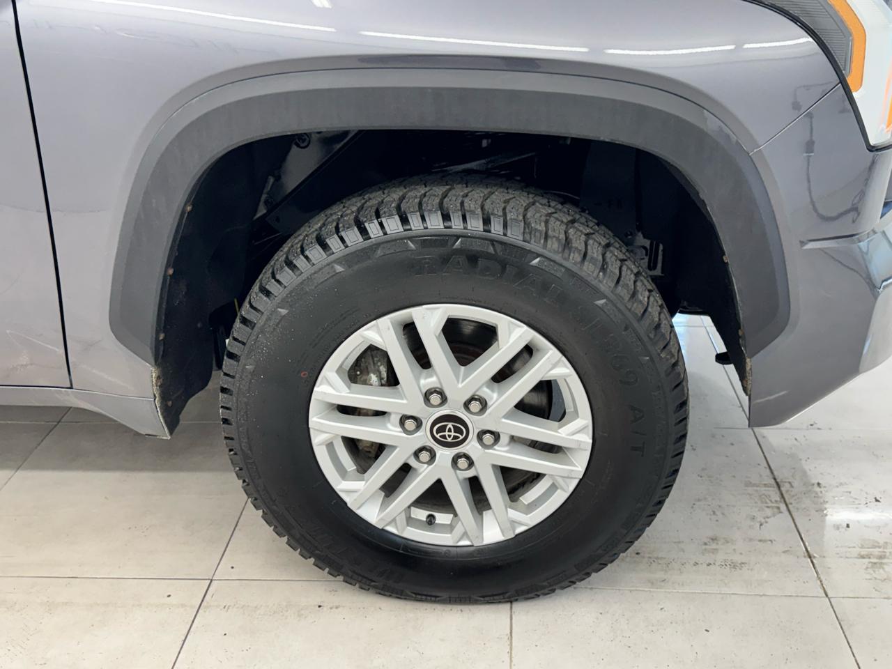 Toyota Tundra 4WD SR5 CrewMax 5.5' Bed (Natl) 2024