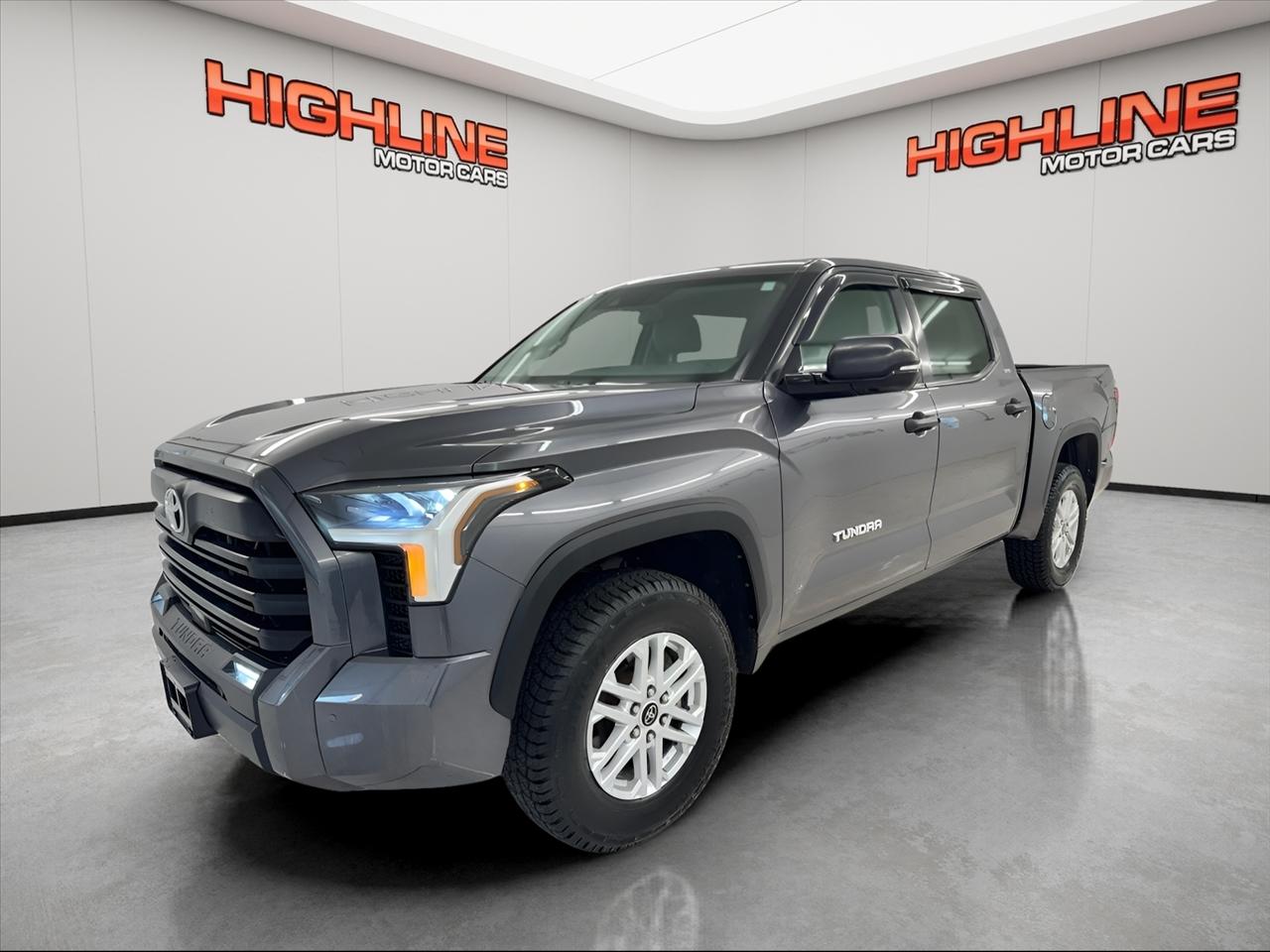 2024 Toyota Tundra 4WD SR5 CrewMax 5.5' Bed (Natl)