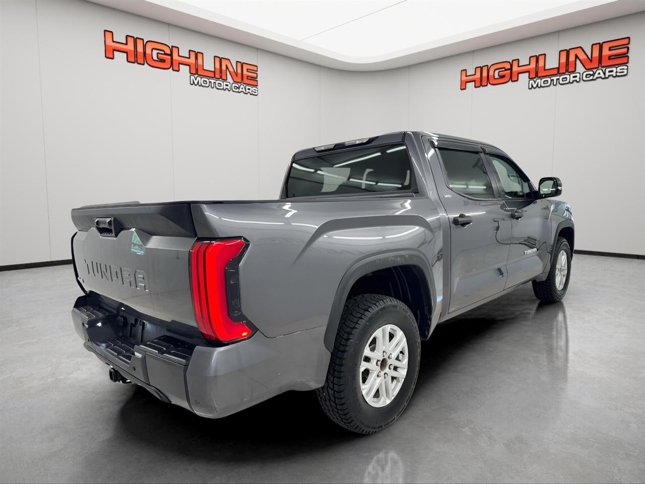 Toyota Tundra 4WD SR5 CrewMax 5.5' Bed (Natl) 2024