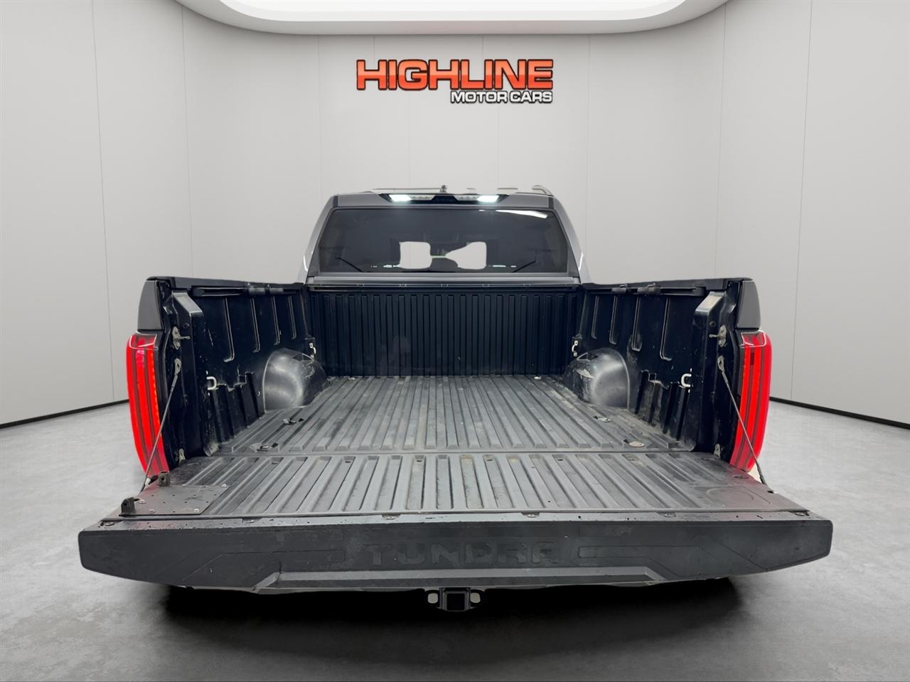 Toyota Tundra 4WD SR5 CrewMax 5.5' Bed (Natl) 2024