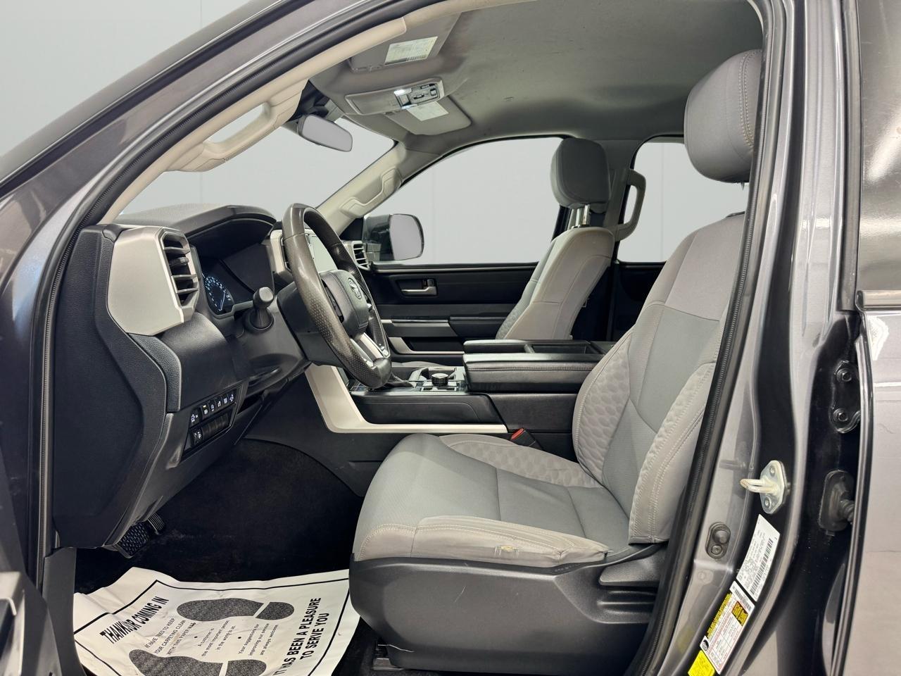 Toyota Tundra 4WD SR5 CrewMax 5.5' Bed (Natl) 2024
