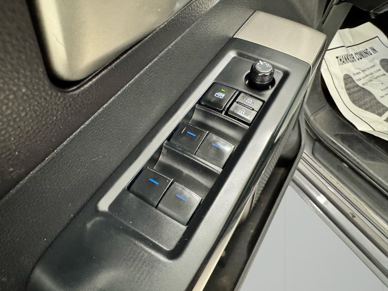 Toyota Tundra 4WD SR5 CrewMax 5.5' Bed (Natl) 2024