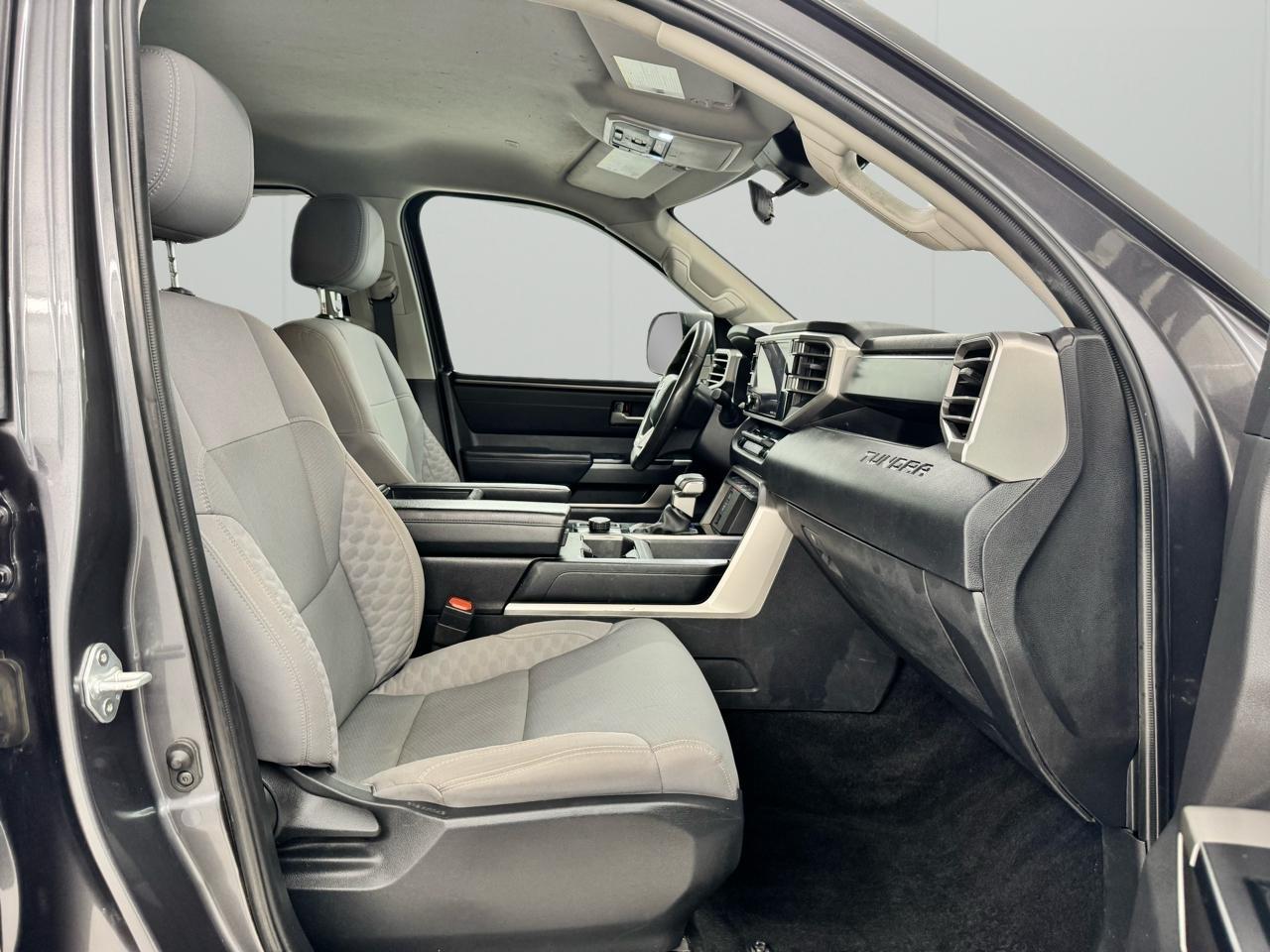 Toyota Tundra 4WD SR5 CrewMax 5.5' Bed (Natl) 2024