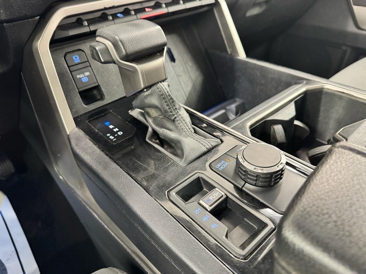 Toyota Tundra 4WD SR5 CrewMax 5.5' Bed (Natl) 2024