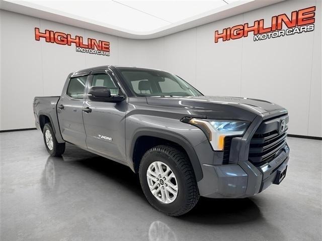 Toyota Tundra 4WD SR5 CrewMax 5.5' Bed (Natl) 2024
