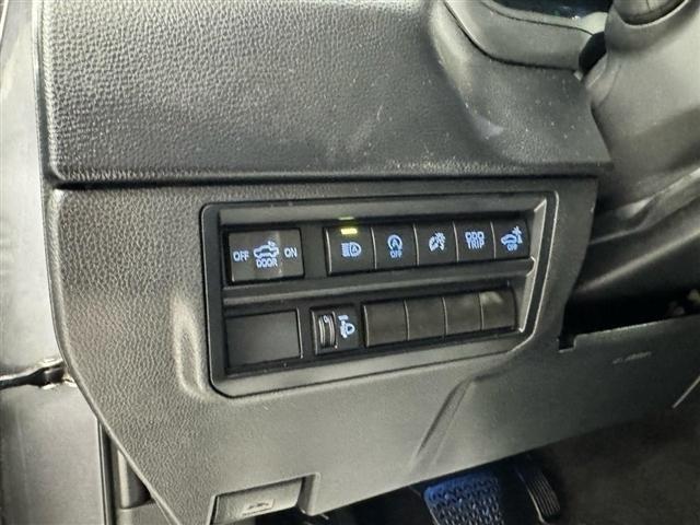 Toyota Tundra 4WD SR5 CrewMax 5.5' Bed (Natl) 2024