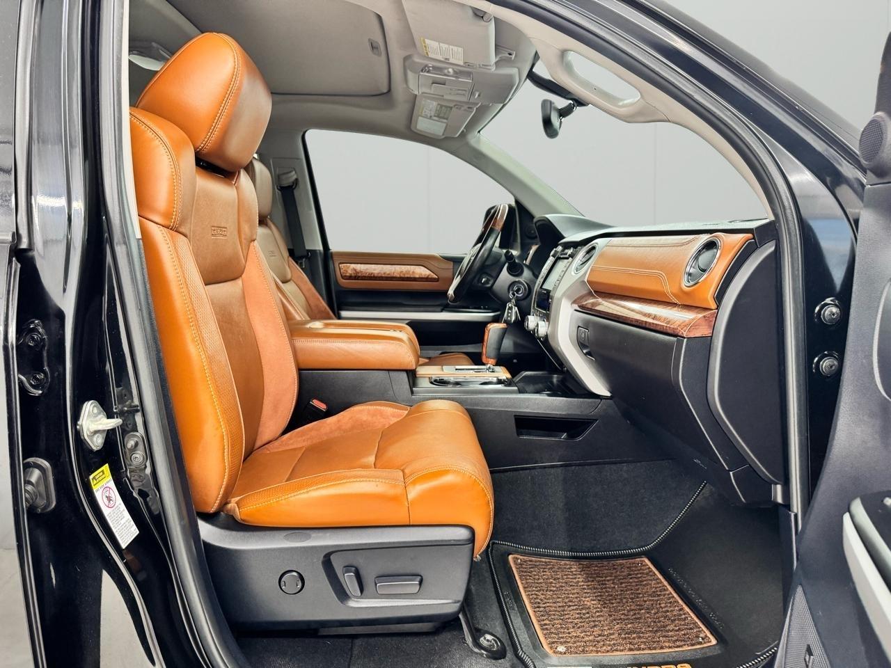 Toyota Tundra 4WD Truck CrewMax 5.7L V8 6-Spd AT Platinum (Natl) 2015