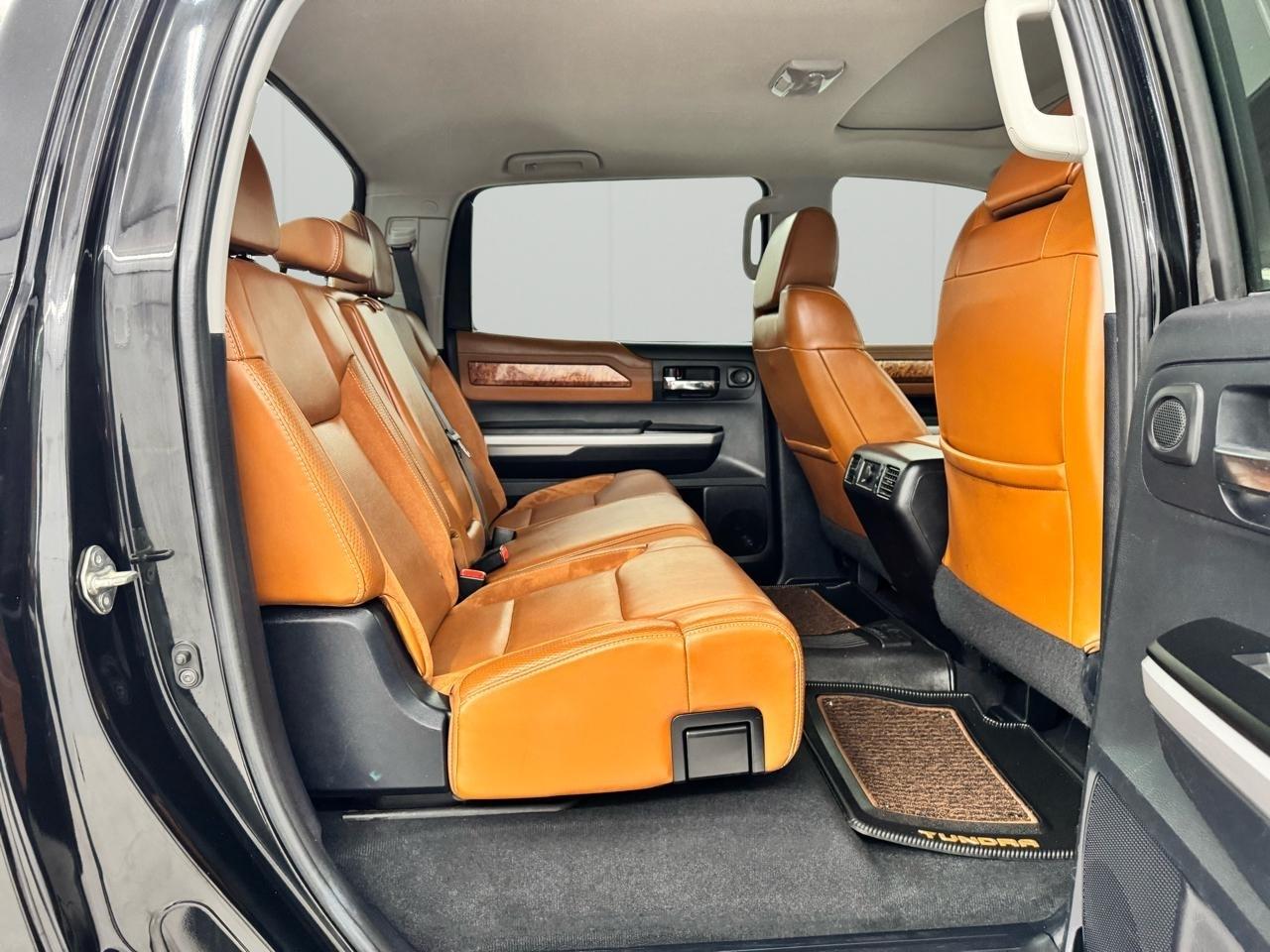Toyota Tundra 4WD Truck CrewMax 5.7L V8 6-Spd AT Platinum (Natl) 2015