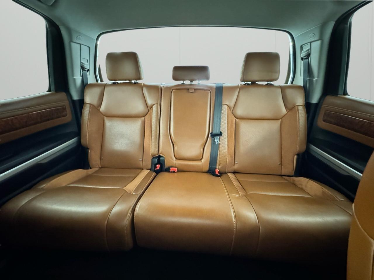 Toyota Tundra 4WD Truck CrewMax 5.7L V8 6-Spd AT Platinum (Natl) 2015