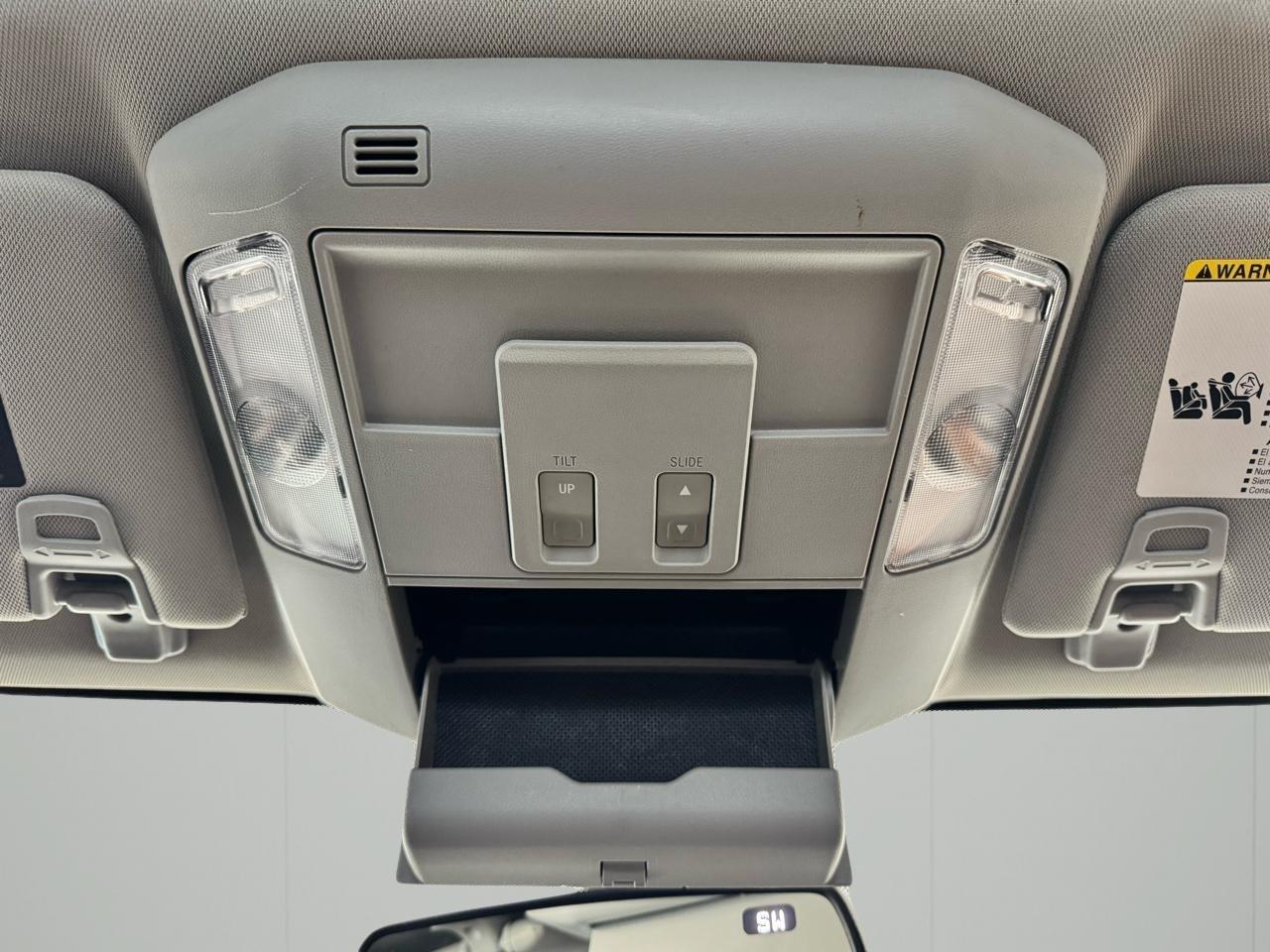Toyota Tundra 4WD Truck CrewMax 5.7L V8 6-Spd AT Platinum (Natl) 2015