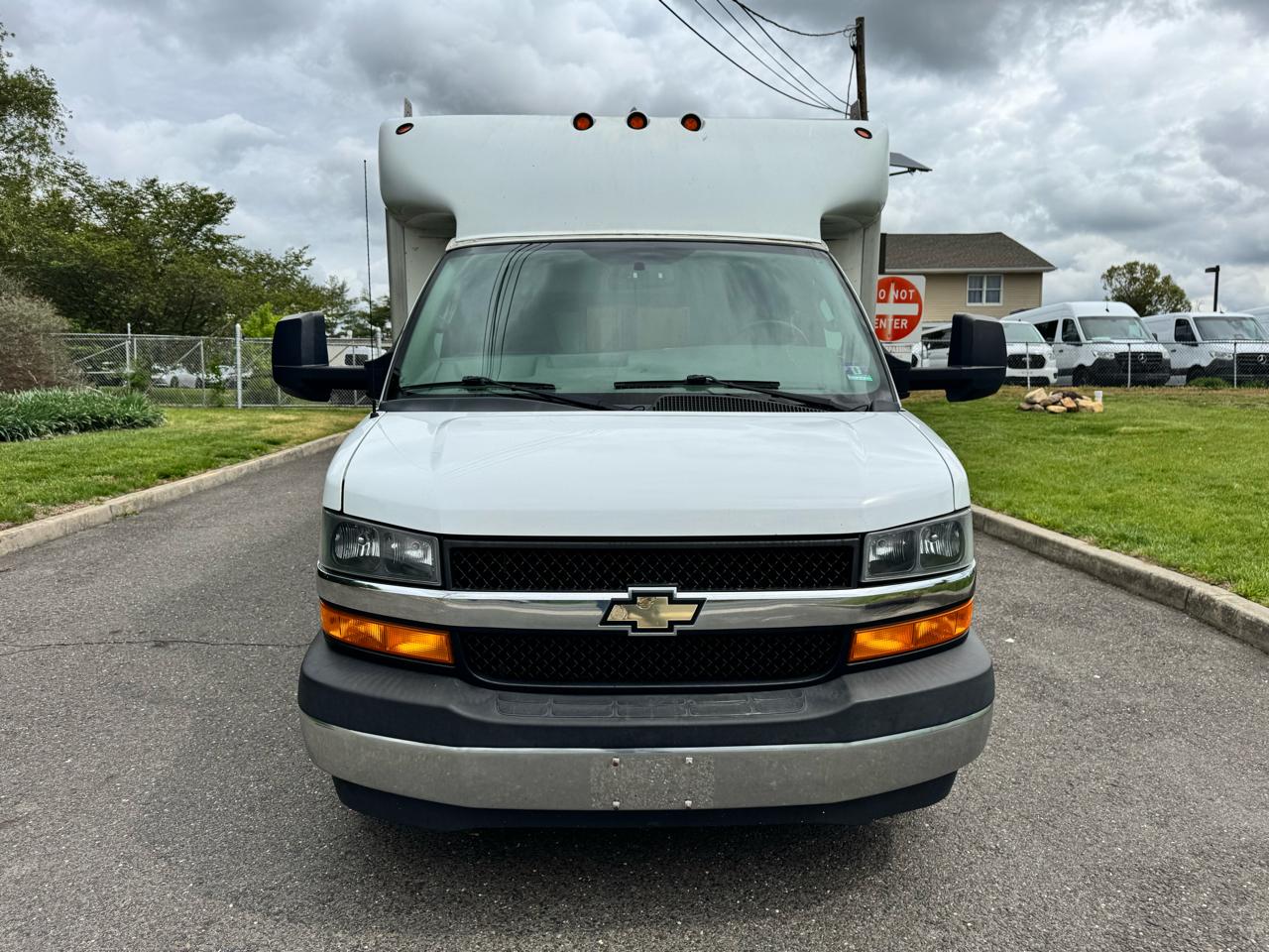 Chevrolet Express Commercial Cutaway 3500 Van 139" 2019