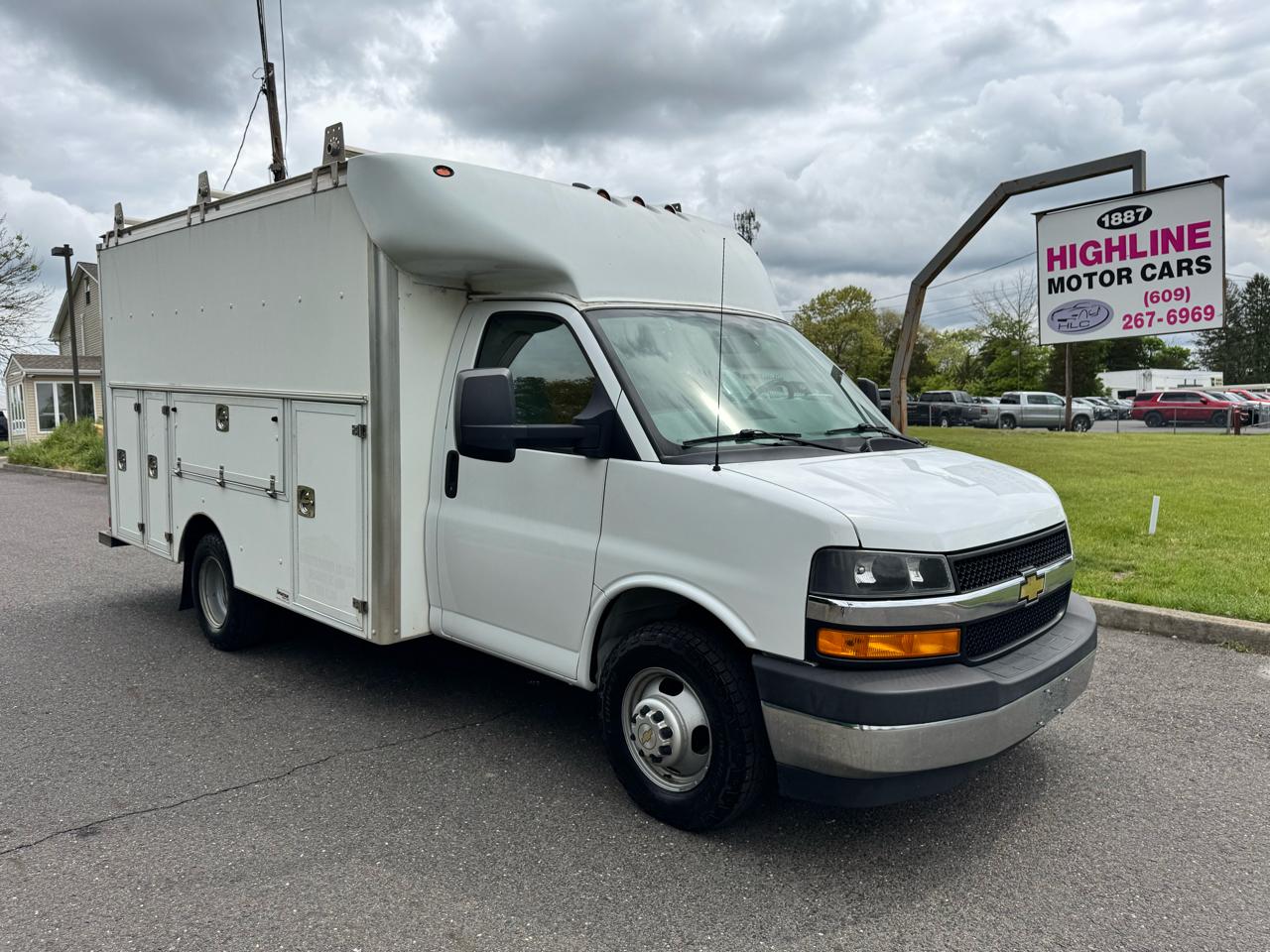 Chevrolet Express Commercial Cutaway 3500 Van 139" 2019