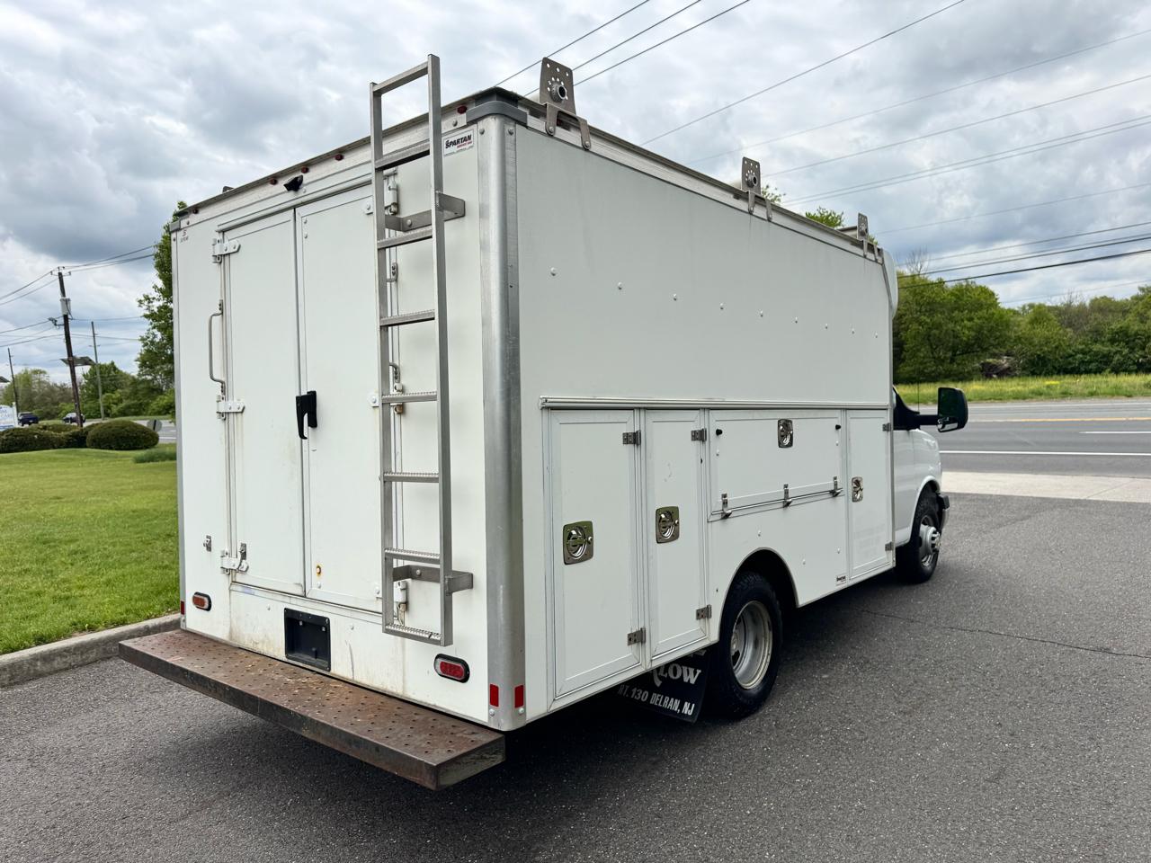 Chevrolet Express Commercial Cutaway 3500 Van 139" 2019