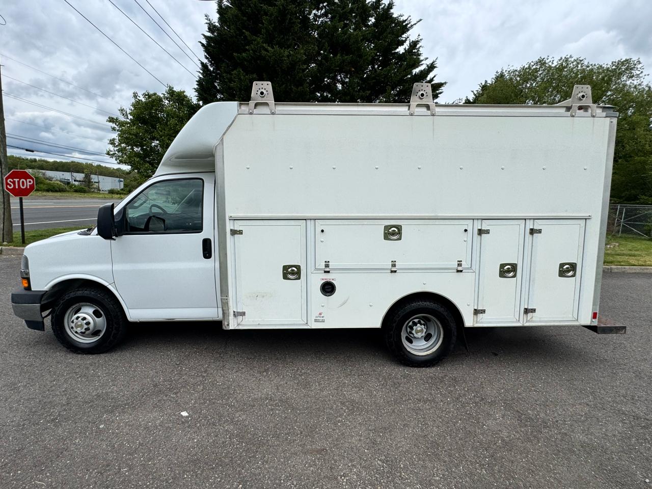 Chevrolet Express Commercial Cutaway 3500 Van 139" 2019