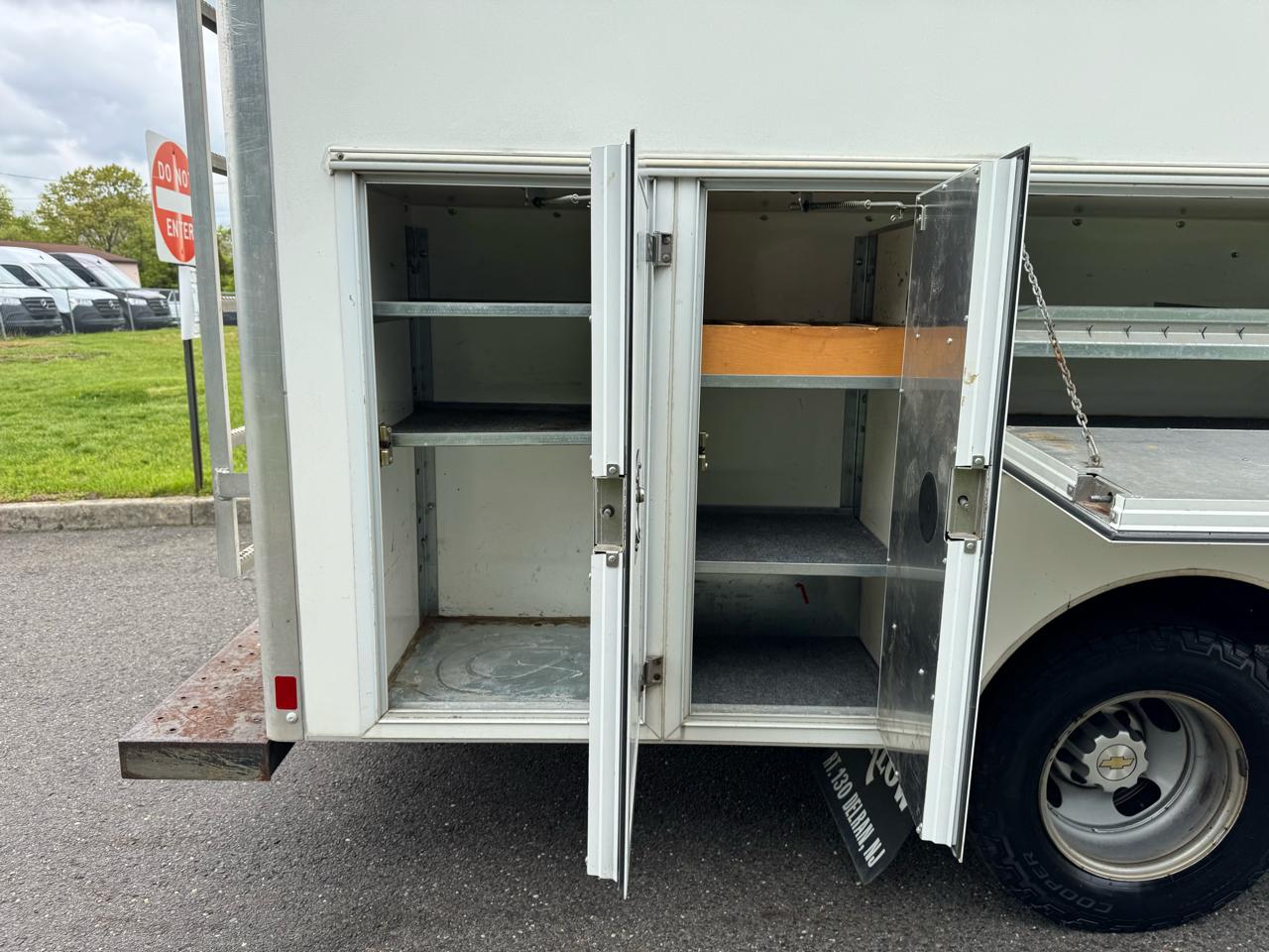 Chevrolet Express Commercial Cutaway 3500 Van 139" 2019