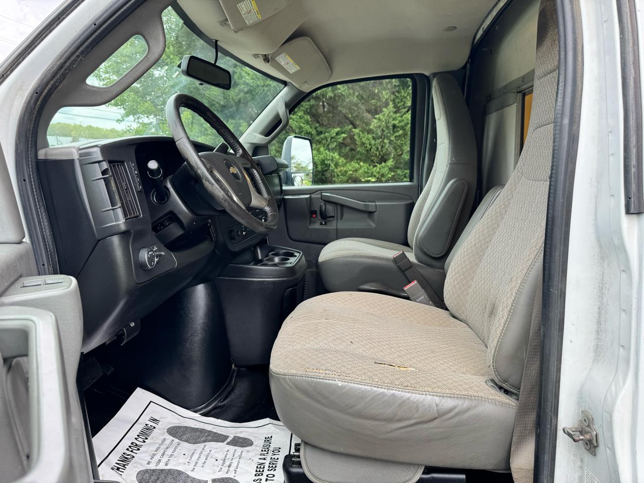 Chevrolet Express Commercial Cutaway 3500 Van 139" 2019