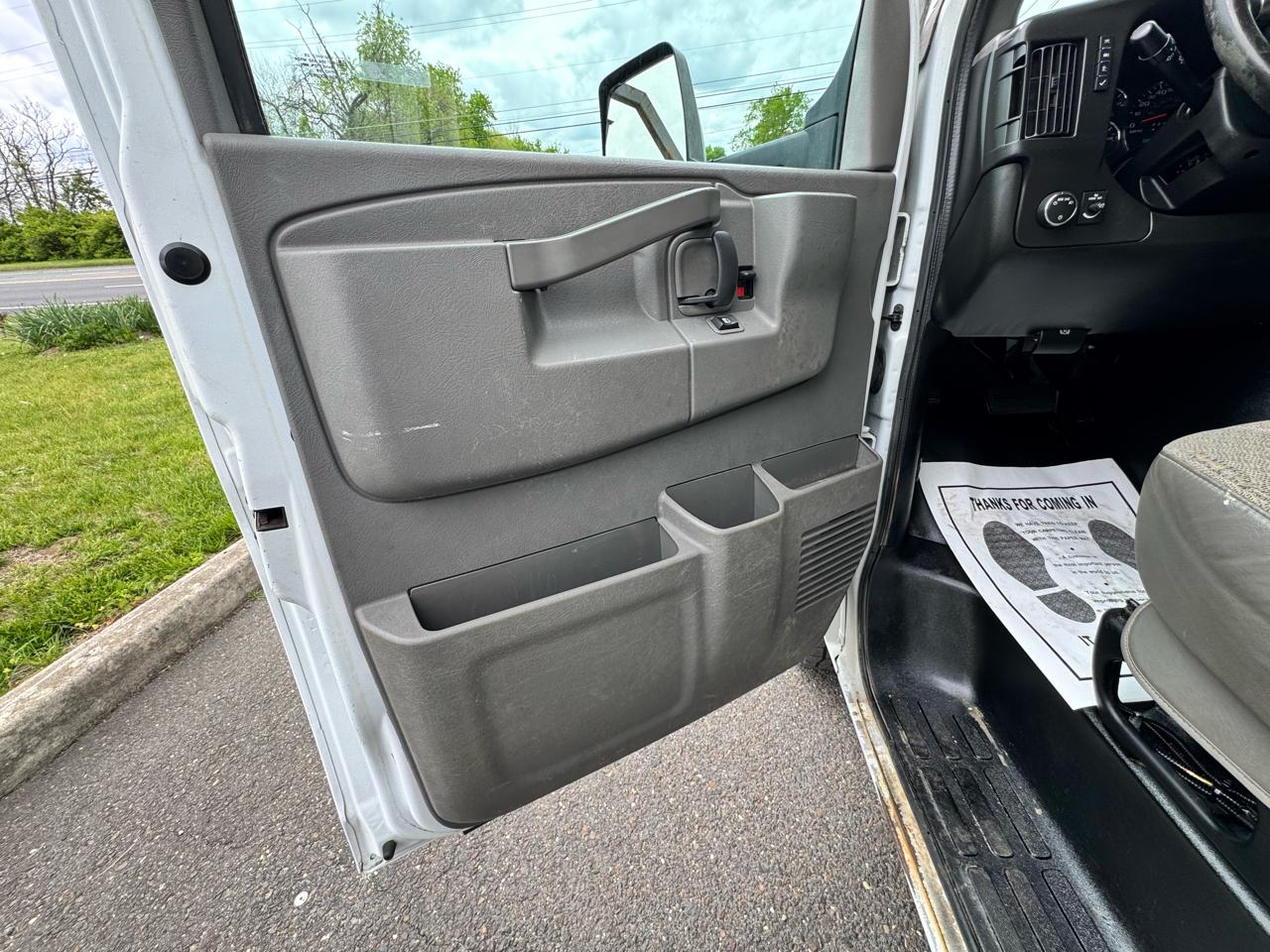 Chevrolet Express Commercial Cutaway 3500 Van 139" 2019