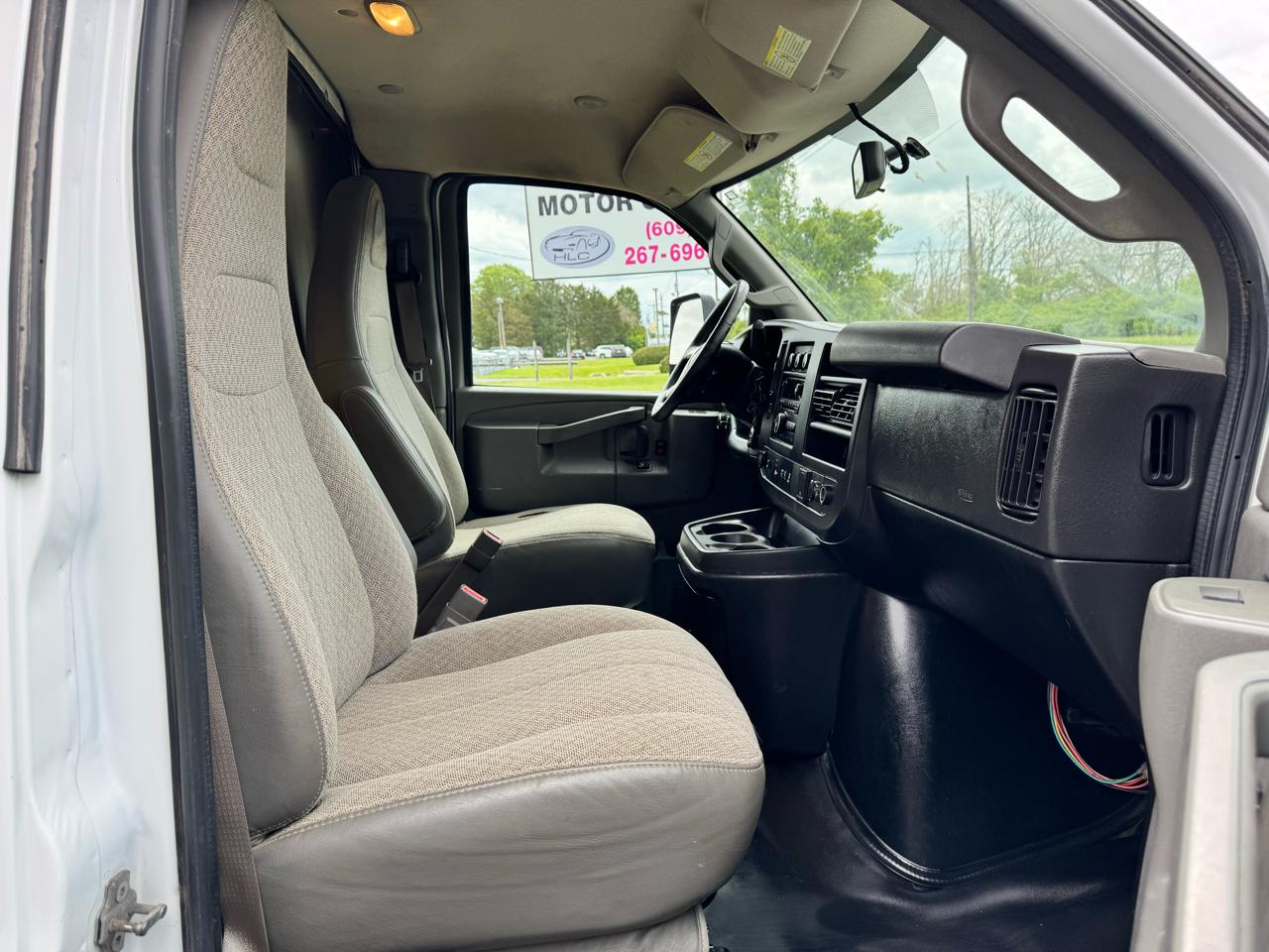 Chevrolet Express Commercial Cutaway 3500 Van 139" 2019