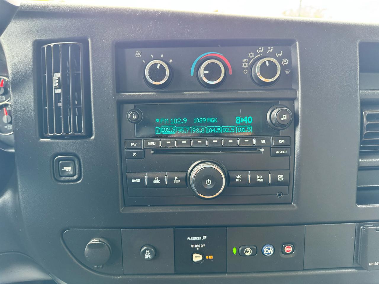 Chevrolet Express Commercial Cutaway 3500 Van 139" 2019