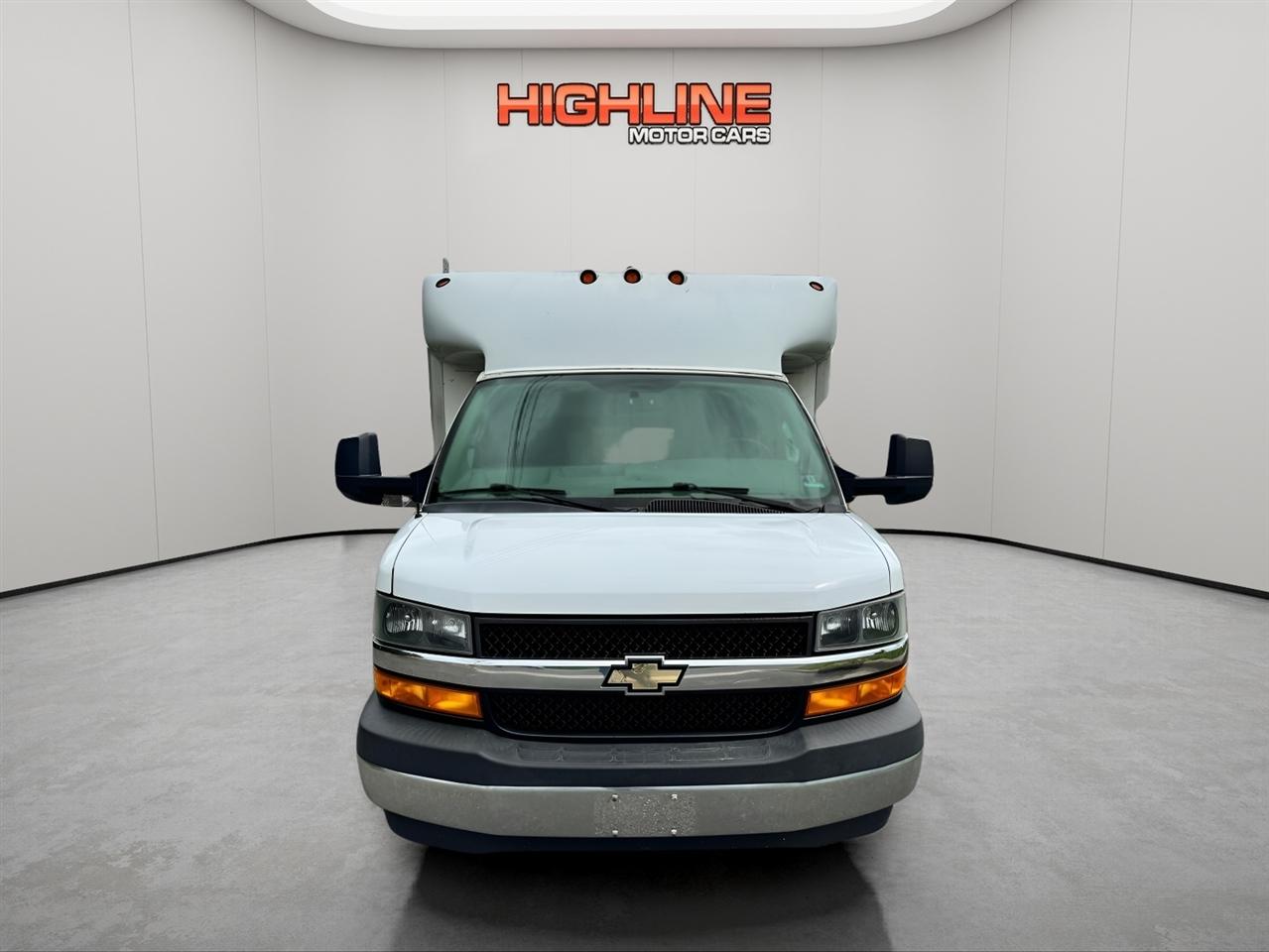 Chevrolet Express Commercial Cutaway 3500 Van 139" 2019
