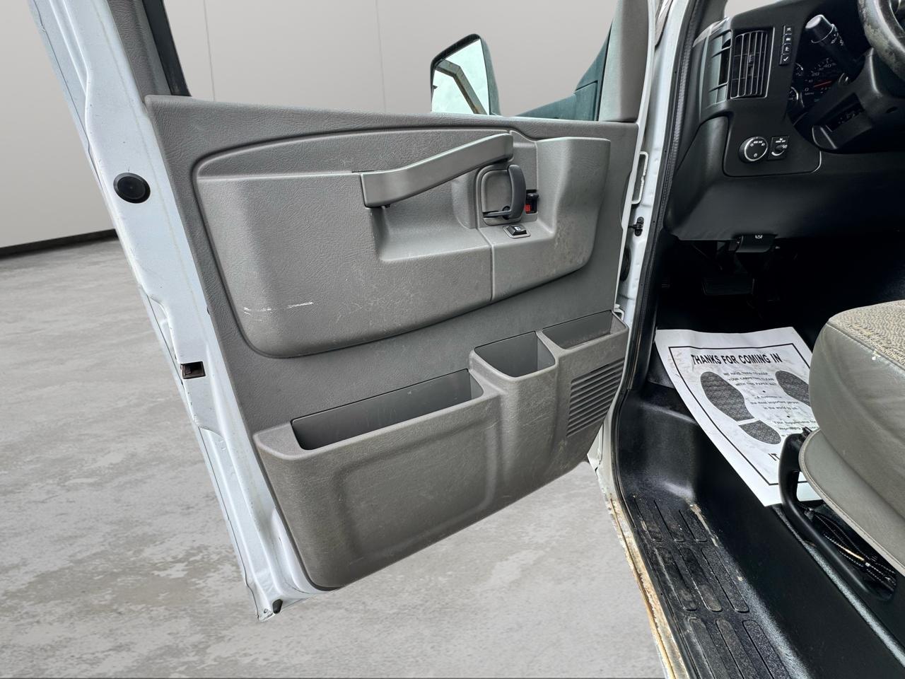Chevrolet Express Commercial Cutaway 3500 Van 139" 2019