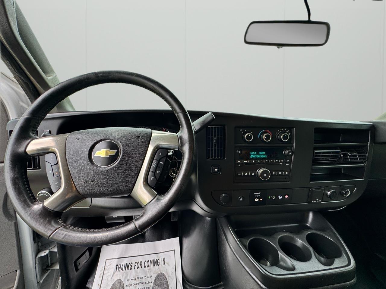 Chevrolet Express Commercial Cutaway 3500 Van 139" 2019