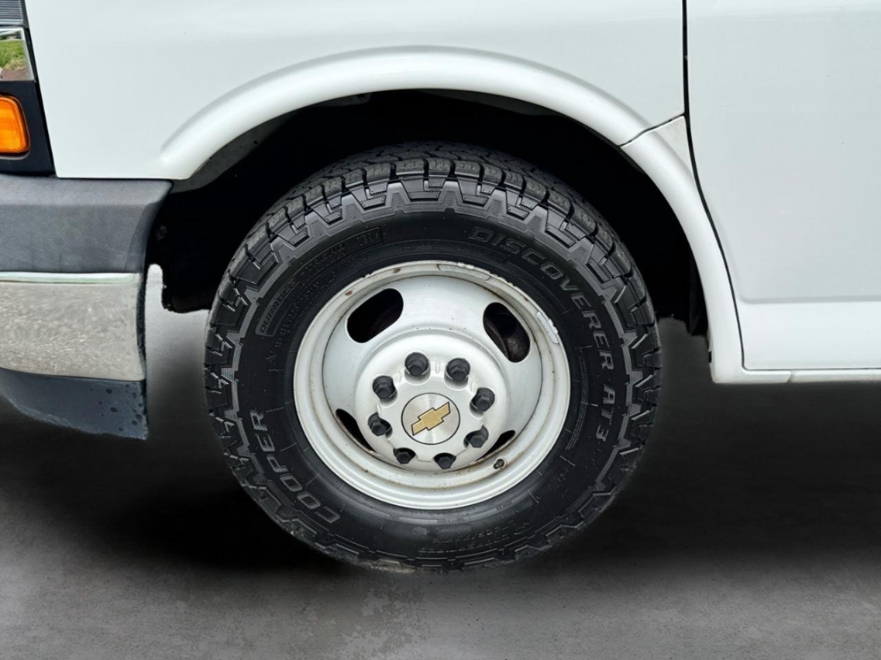 Chevrolet Express Commercial Cutaway 3500 Van 139" 2019