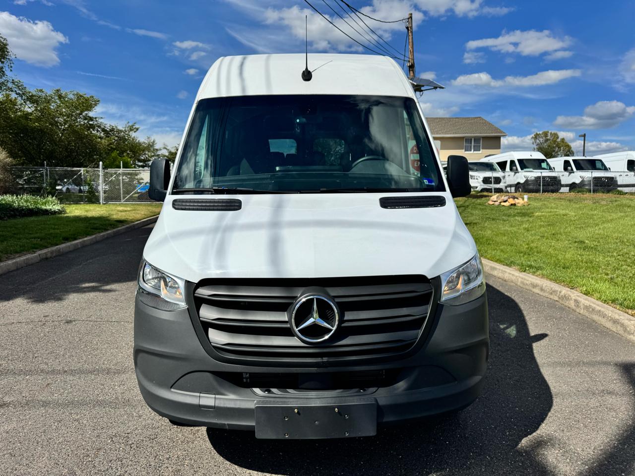 Mercedes-Benz Sprinter Passenger Van 2500 Standard Roof I4 Diesel 144" RWD 2024