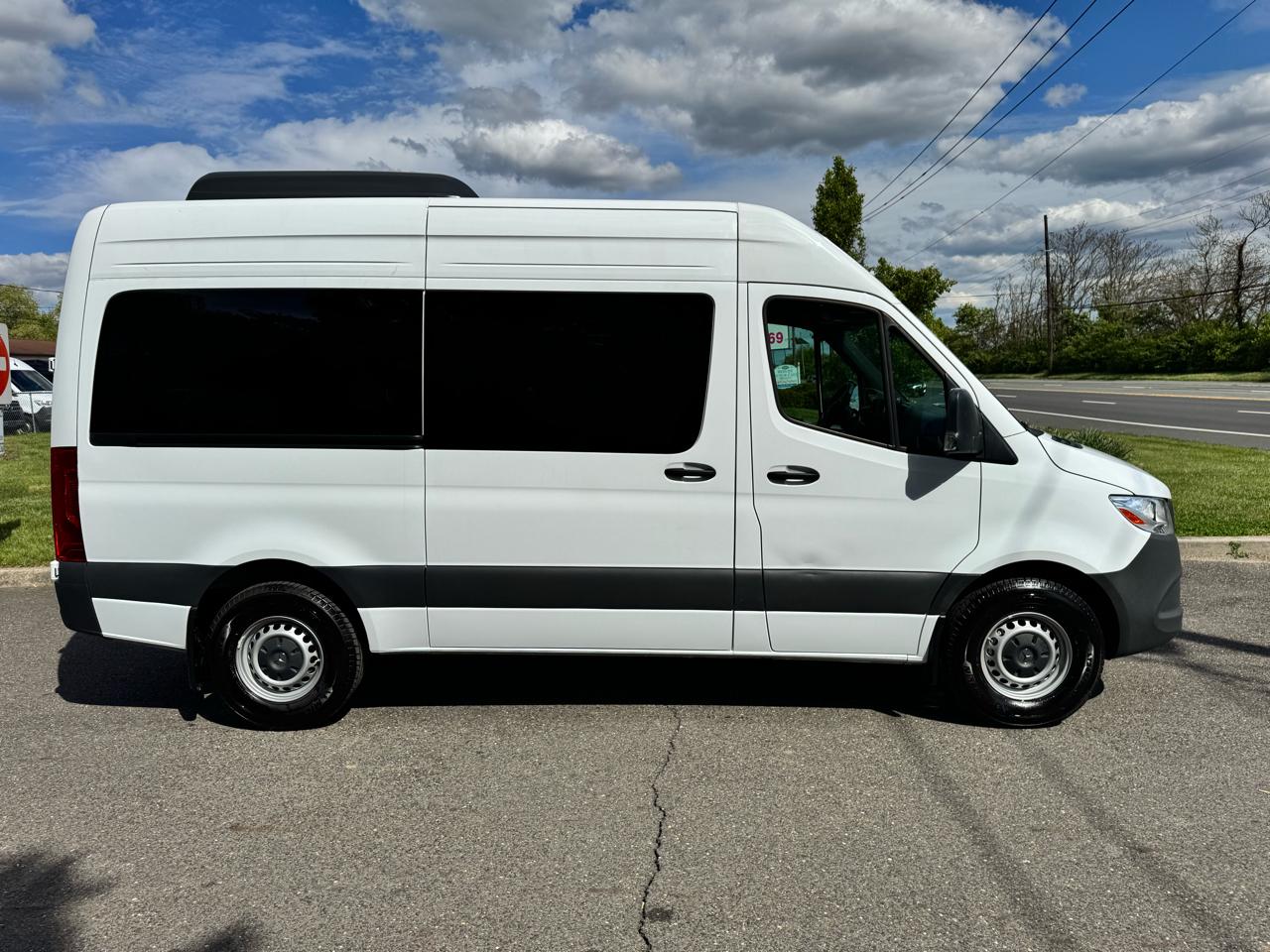 Mercedes-Benz Sprinter Passenger Van 2500 Standard Roof I4 Diesel 144" RWD 2024