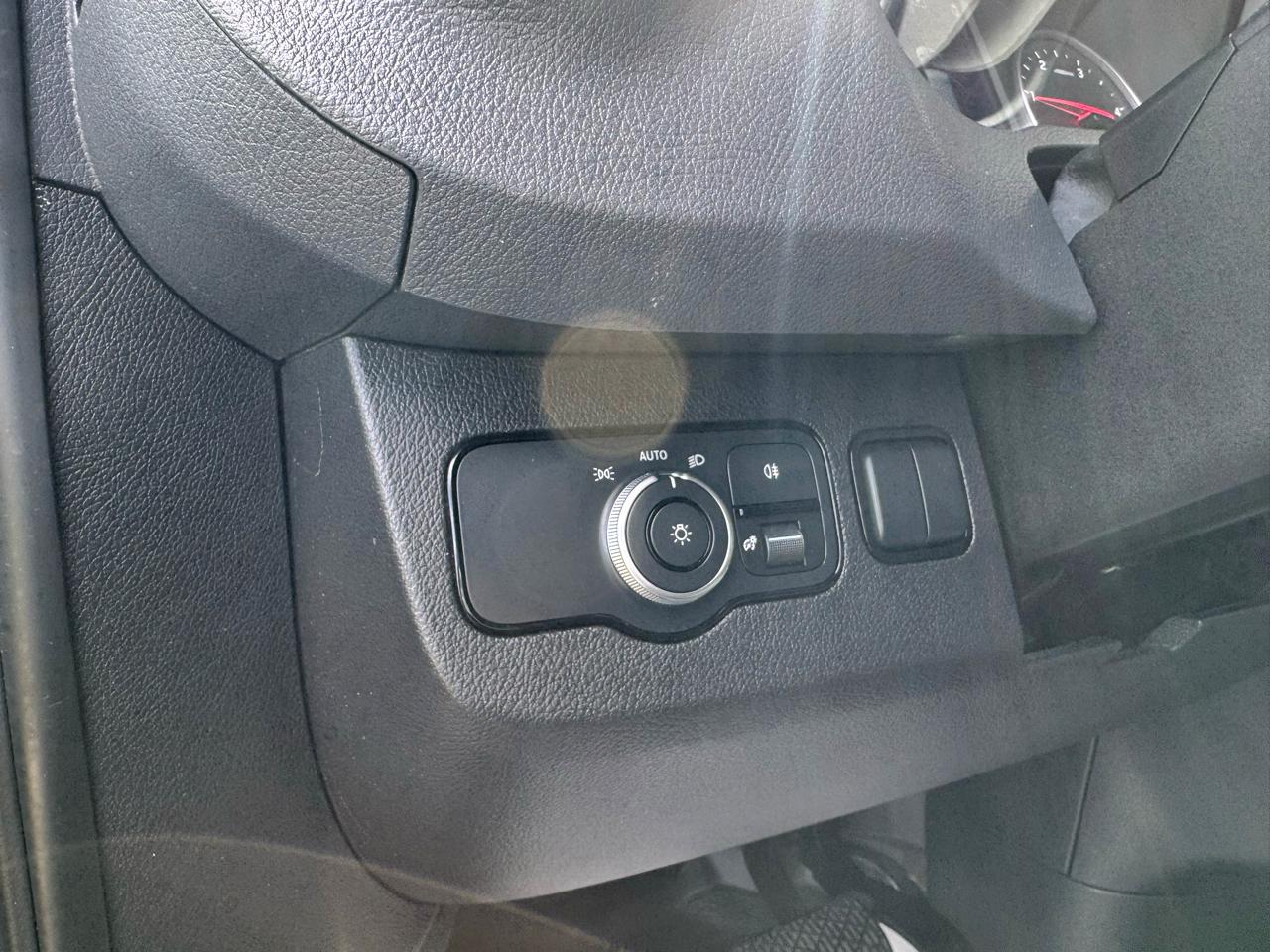 Mercedes-Benz Sprinter Passenger Van 2500 Standard Roof I4 Diesel 144" RWD 2024