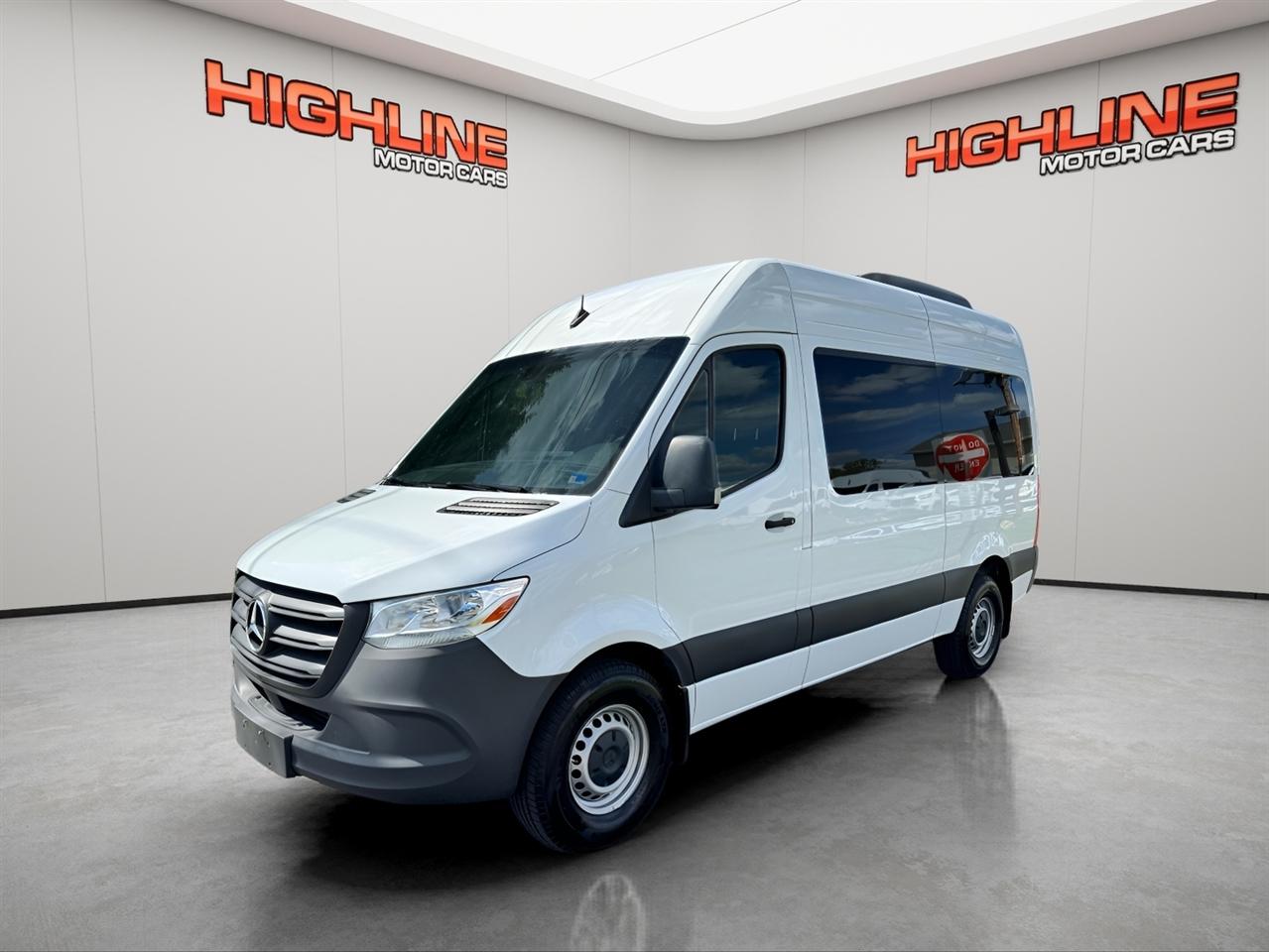 Mercedes-Benz Sprinter Passenger Van 2500 Standard Roof I4 Diesel 144" RWD 2024