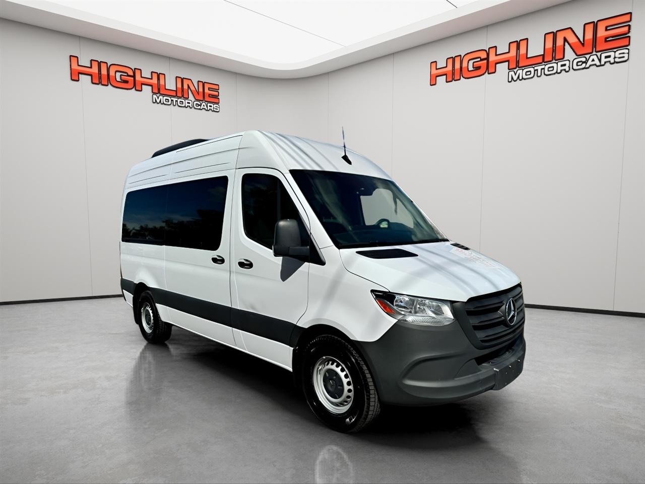 Mercedes-Benz Sprinter Passenger Van 2500 Standard Roof I4 Diesel 144" RWD 2024