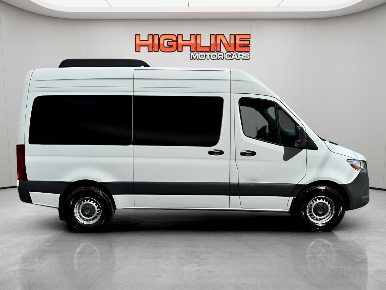 Mercedes-Benz Sprinter Passenger Van 2500 Standard Roof I4 Diesel 144" RWD 2024