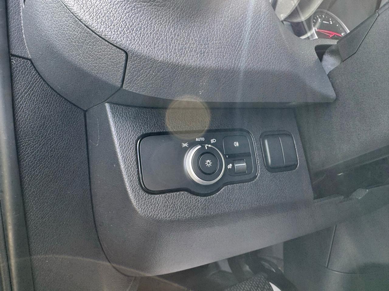 Mercedes-Benz Sprinter Passenger Van 2500 Standard Roof I4 Diesel 144" RWD 2024