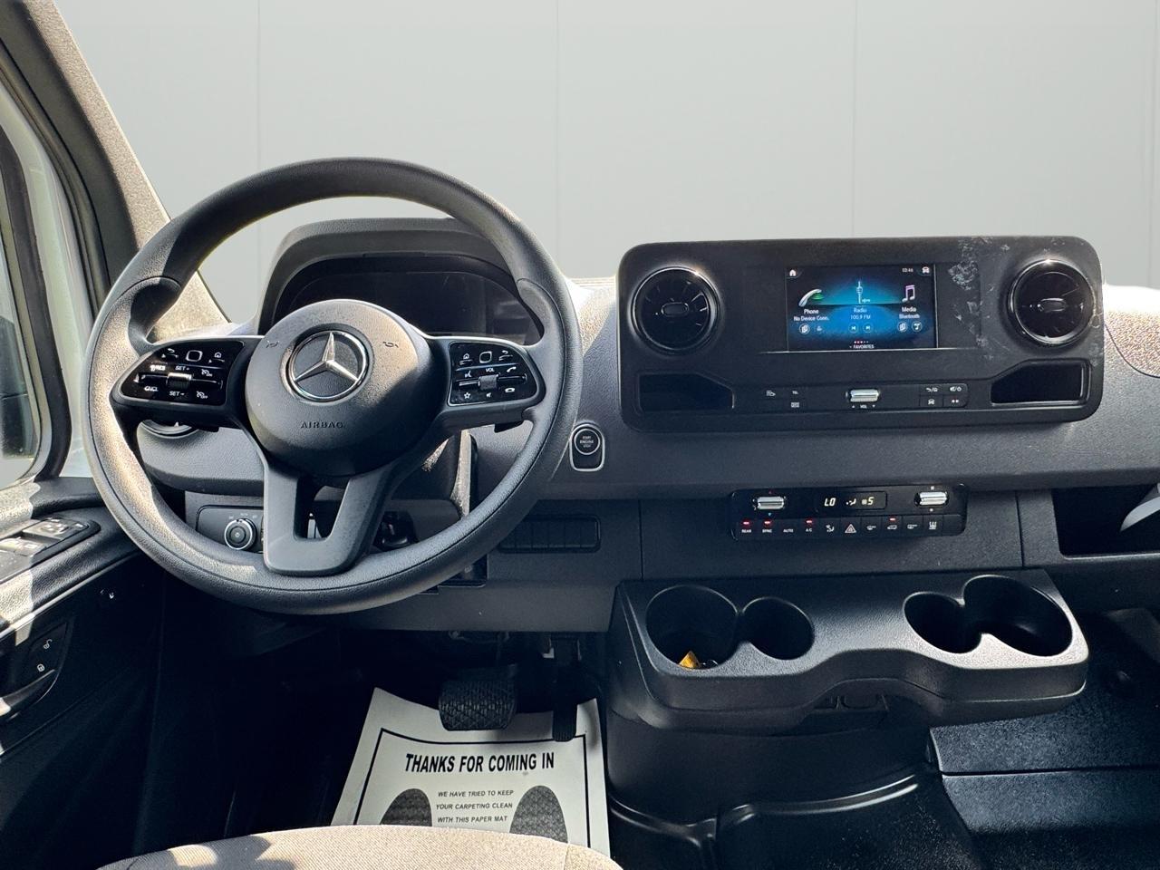 Mercedes-Benz Sprinter Passenger Van 2500 Standard Roof I4 Diesel 144" RWD 2024